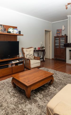 Casa à venda com 324m², 3 quartos e 2 vagas Casa à venda com 324m², 3 quartos e 2 vagasSala 2