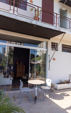 Casa à venda com 324m², 3 quartos e 2 vagas Casa à venda com 324m², 3 quartos e 2 vagasVaranda da Sala