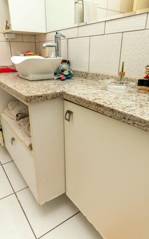 Casa à venda com 324m², 3 quartos e 2 vagas Casa à venda com 324m², 3 quartos e 2 vagasBanheiro da Suíte