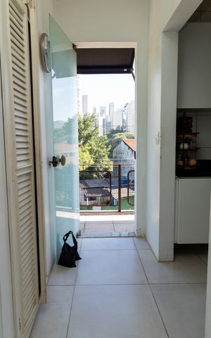 Casa à venda com 324m², 3 quartos e 2 vagas Casa à venda com 324m², 3 quartos e 2 vagasÁrea de Serviço