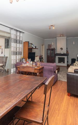 Casa à venda com 324m², 3 quartos e 2 vagas Casa à venda com 324m², 3 quartos e 2 vagasSala 2