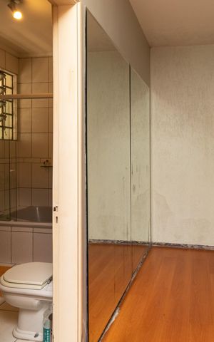 Casa à venda com 324m², 3 quartos e 2 vagas Casa à venda com 324m², 3 quartos e 2 vagasCloset da Suíte