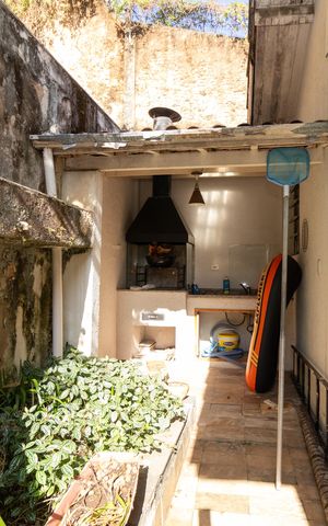 Casa à venda com 324m², 3 quartos e 2 vagas Casa à venda com 324m², 3 quartos e 2 vagasChurrasqueira
