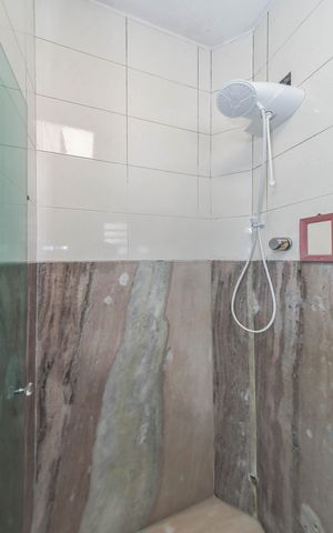 Casa à venda com 190m², 3 quartos e 4 vagasBanheiro Social