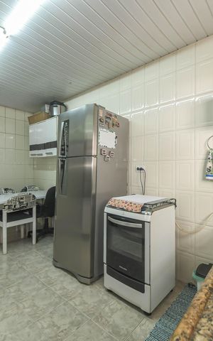 Casa à venda com 190m², 3 quartos e 4 vagasEdicula - Cozinha
