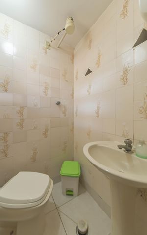 Casa à venda com 190m², 3 quartos e 4 vagasBanheiro da Garagem