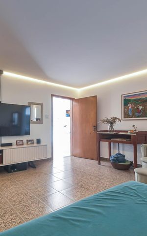 Casa à venda com 190m², 3 quartos e 4 vagasSala