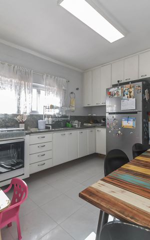 Casa à venda com 190m², 3 quartos e 4 vagasCozinha