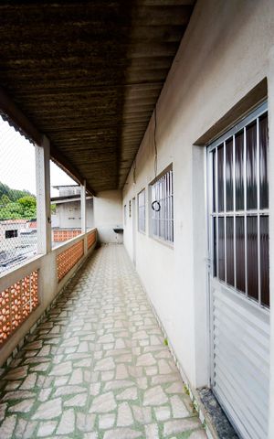 Casa para alugar com 100m², 2 quartos e sem vagaVaranda