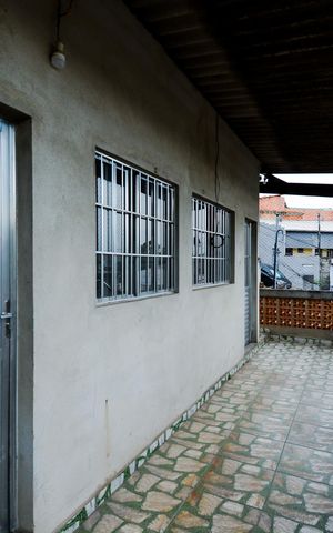 Casa para alugar com 100m², 2 quartos e sem vagaVaranda