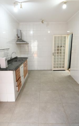Casa à venda com 234m², 4 quartos e 3 vagasCozinha