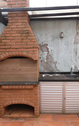 Casa à venda com 234m², 4 quartos e 3 vagasChurrasqueira