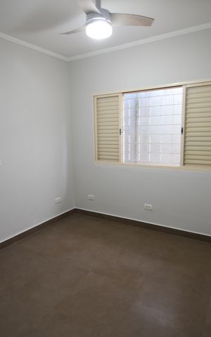 Casa à venda com 234m², 4 quartos e 3 vagasSuíte 2