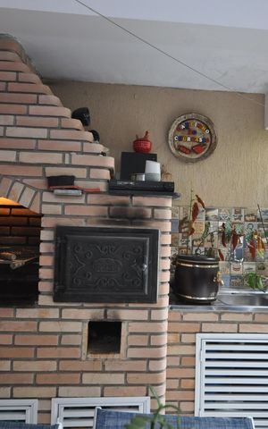Casa à venda com 150m², 3 quartos e 2 vagasChurrasqueira