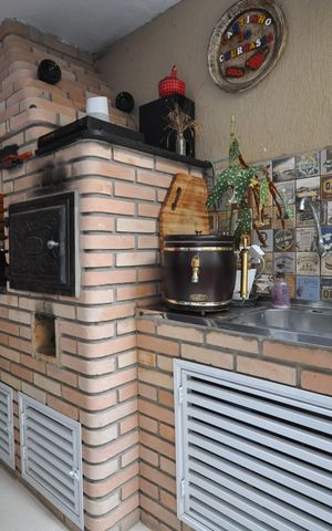 Casa à venda com 150m², 3 quartos e 2 vagasChurrasqueira