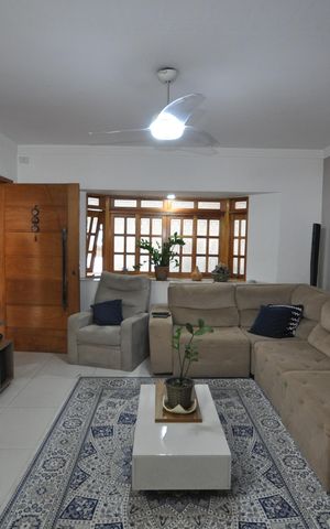 Casa à venda com 150m², 3 quartos e 2 vagasSala
