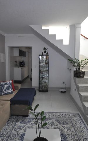 Casa à venda com 150m², 3 quartos e 2 vagasSala