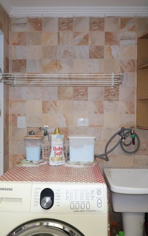 Casa à venda com 90m², 3 quartos e 2 vagasÁrea de Serviço