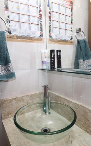 Casa à venda com 90m², 3 quartos e 2 vagasLavabo