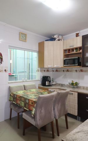 Casa à venda com 90m², 3 quartos e 2 vagasCozinha