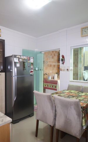 Casa à venda com 90m², 3 quartos e 2 vagasCozinha