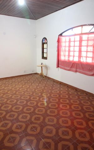 Casa para alugar com 300m², 2 quartos e 5 vagasSala