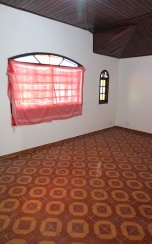 Casa para alugar com 300m², 2 quartos e 5 vagasSala