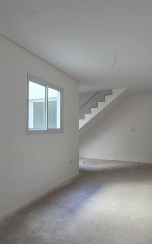 Apartamento à venda com 92m², 2 quartos e 1 vaga Apartamento à venda com 92m², 2 quartos e 1 vagaSala