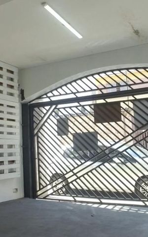 Casa à venda com 150m², 2 quartos e 2 vagasGaragem