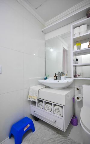 Casa à venda com 150m², 3 quartos e 1 vaga Casa à venda com 150m², 3 quartos e 1 vagaBanheiro 2