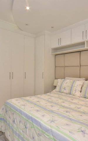 Casa à venda com 150m², 3 quartos e 1 vaga Casa à venda com 150m², 3 quartos e 1 vagaSuíte