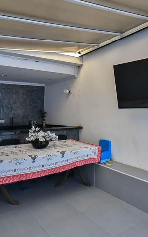 Casa à venda com 150m², 3 quartos e 1 vaga Casa à venda com 150m², 3 quartos e 1 vagaEspaço Gourmet