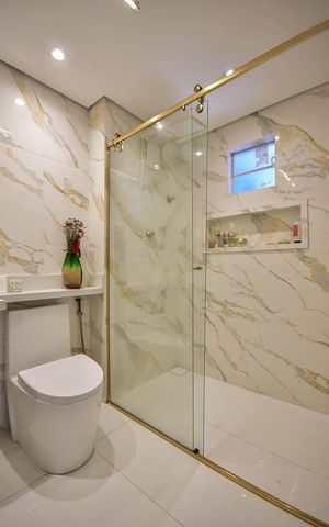 Casa à venda com 150m², 3 quartos e 1 vaga Casa à venda com 150m², 3 quartos e 1 vagaBanheiro Suíte