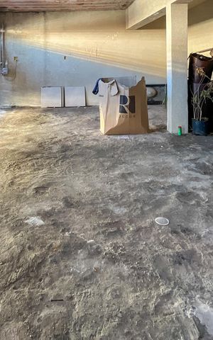Casa à venda com 270m², 5 quartos e 3 vagasGaragem