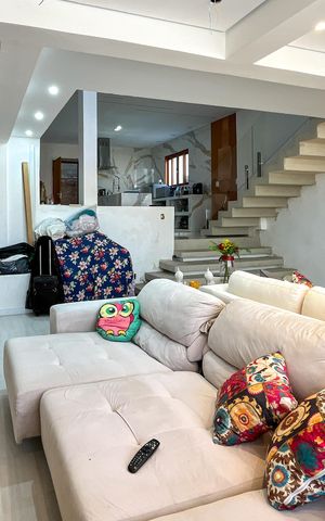 Casa à venda com 270m², 5 quartos e 3 vagasSala 1