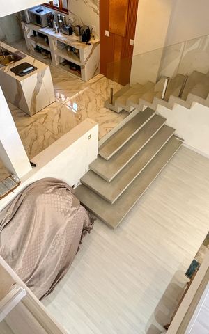 Casa à venda com 270m², 5 quartos e 3 vagasEscada