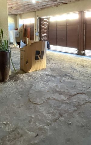 Casa à venda com 270m², 5 quartos e 3 vagasGaragem