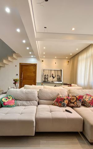 Casa à venda com 270m², 5 quartos e 3 vagasSala 1