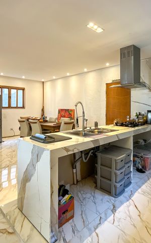 Casa à venda com 270m², 5 quartos e 3 vagasCozinha 1