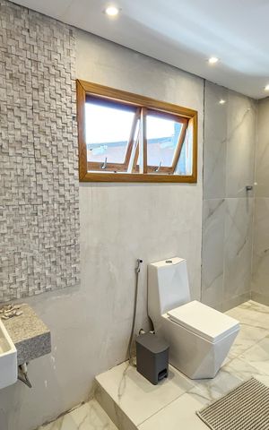 Casa à venda com 270m², 5 quartos e 3 vagasBanheiro 1