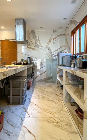 Casa à venda com 270m², 5 quartos e 3 vagasCozinha 1
