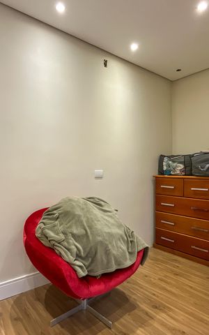 Casa à venda com 270m², 5 quartos e 3 vagasCloset