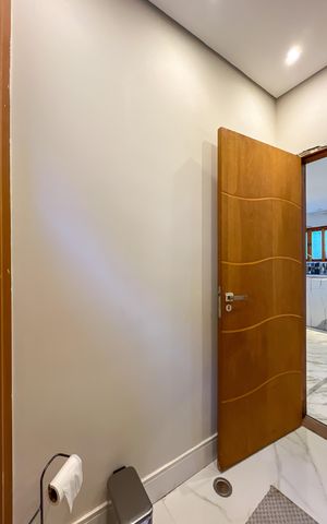 Casa à venda com 270m², 5 quartos e 3 vagasLavabo