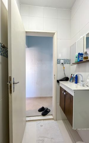 Casa à venda com 270m², 5 quartos e 3 vagasBanheiro 4