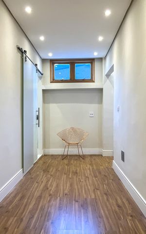Casa à venda com 270m², 5 quartos e 3 vagasCloset