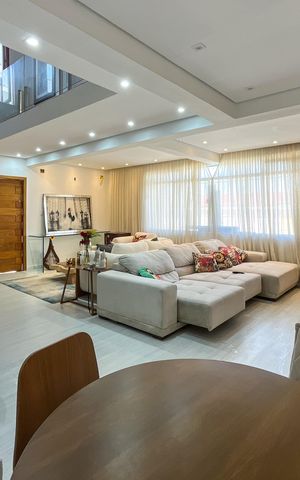 Casa à venda com 270m², 5 quartos e 3 vagasSala 1