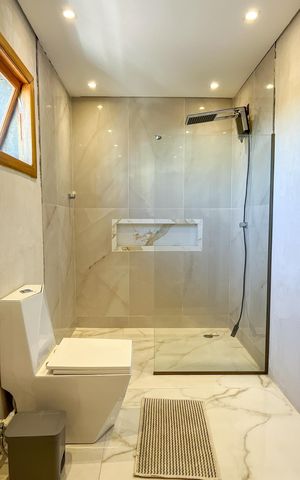 Casa à venda com 270m², 5 quartos e 3 vagasBanheiro 1