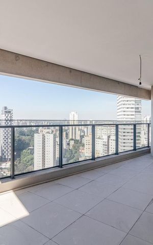 Apartamento à venda com 195m², 4 quartos e 3 vagasVaranda