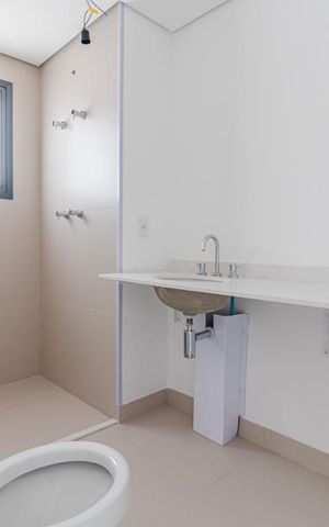 Apartamento à venda com 195m², 4 quartos e 3 vagasBanheiro da Suíte 1