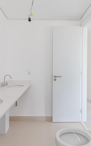 Apartamento à venda com 195m², 4 quartos e 3 vagasBanheiro da Suíte 1